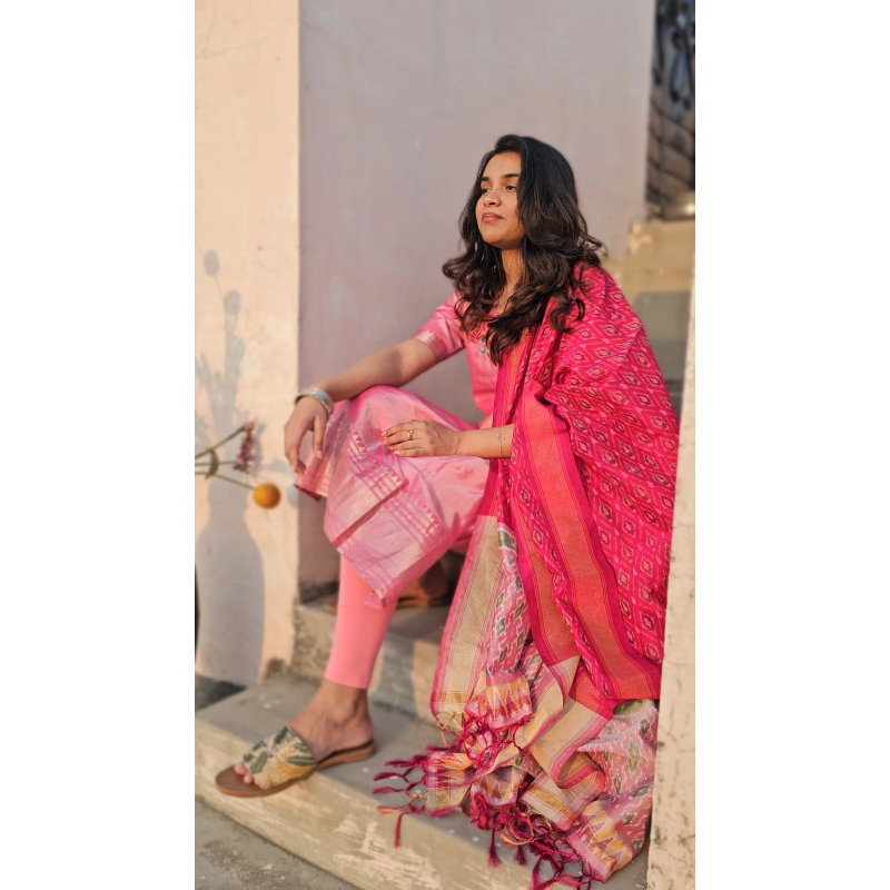 Pink Mangalagiri Kurti and Ikkat Dupatta Set Code: HOSIP 110