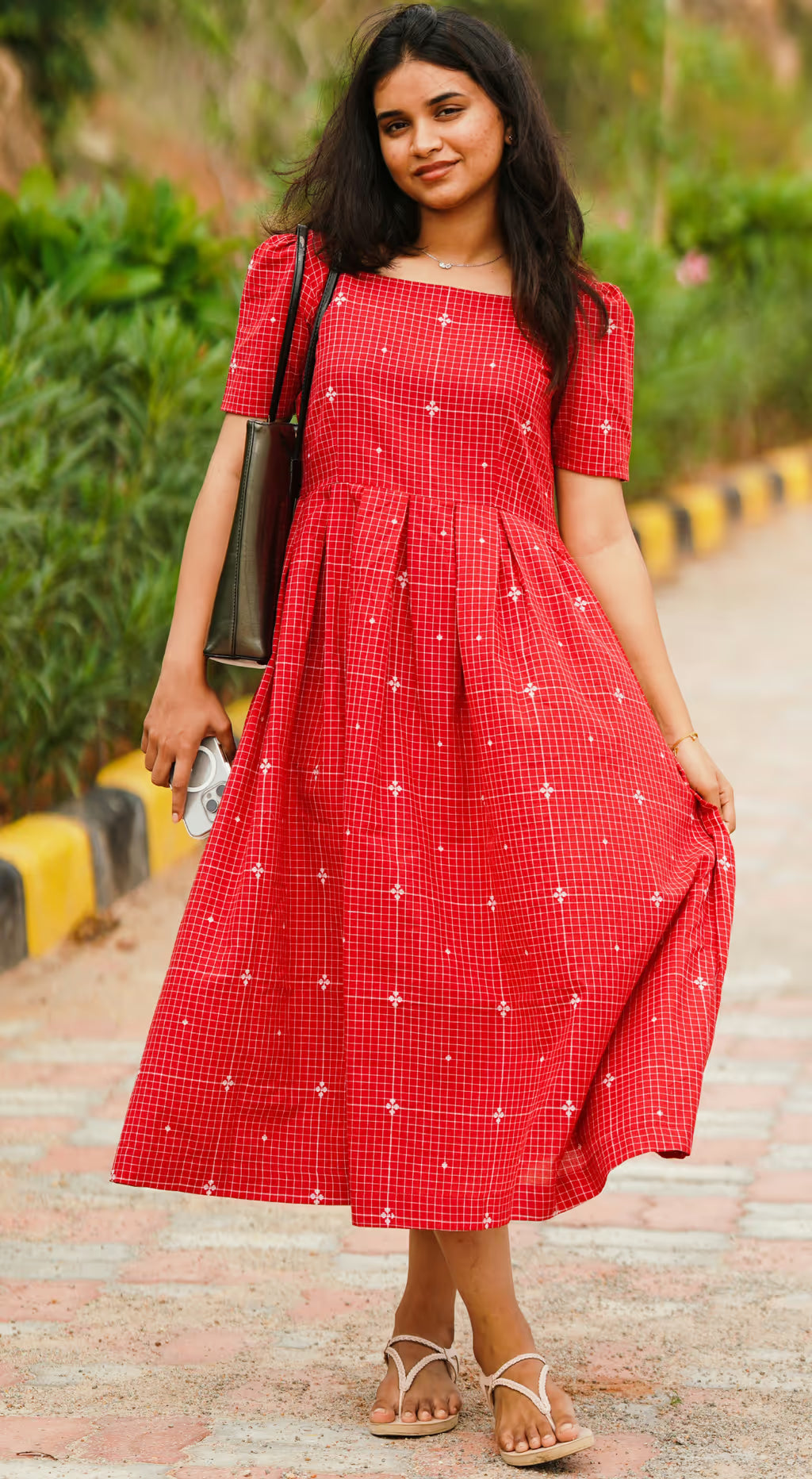 Red cotton checks frock Code: HOSCR 117